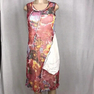 Tango Mango Size Medium Floral Print Multi Color Sleeveless Dress. New With Tag
